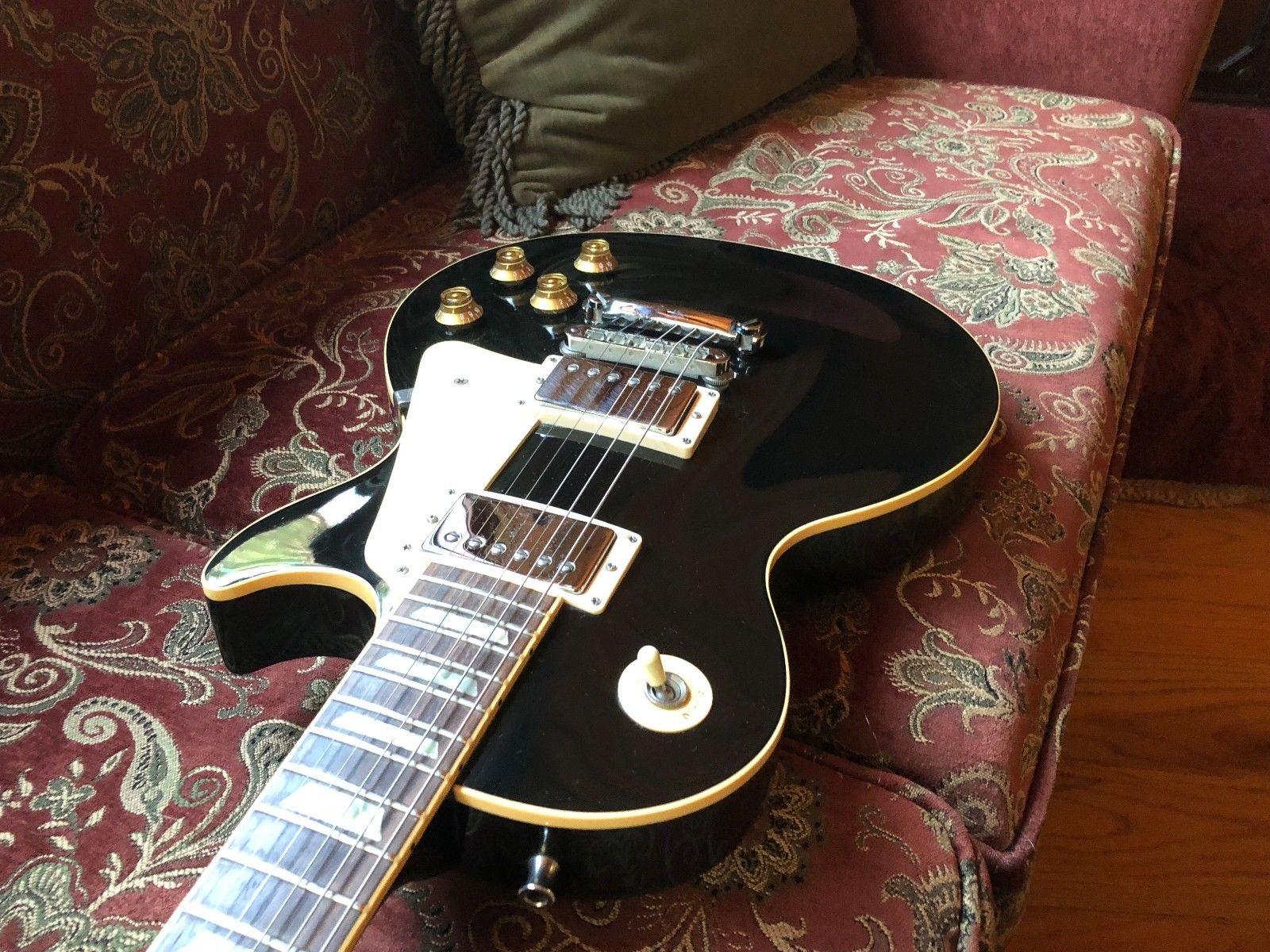 1991 Gibson Les Paul Standard in Black All Original ITEM HAS SOLD!